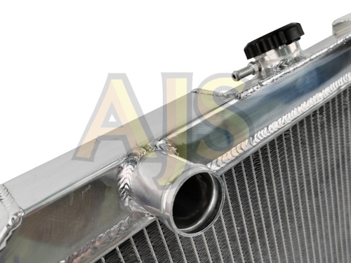 Радиатор алюминиевый MMC Pajero 4D56 40 мм AT AJS фото 7