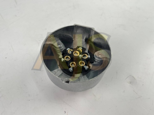 Разъем (розетка) на фаркоп 7 контактный, металлический с крышкой фото 4