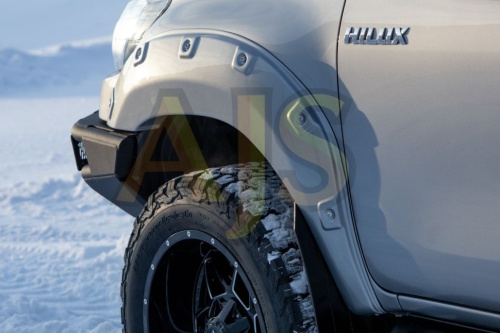 Расширители колесных арок Toyota Hilux REVO 2015